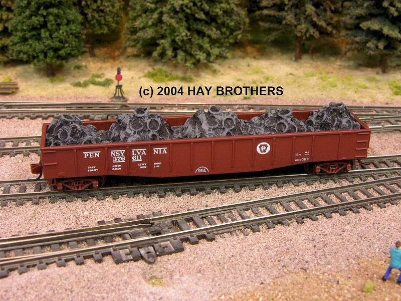 Micro-Trains 33' Twin-Bay Hopper Cars Hay Brothers COAL #2 LOAD ALL Fits 